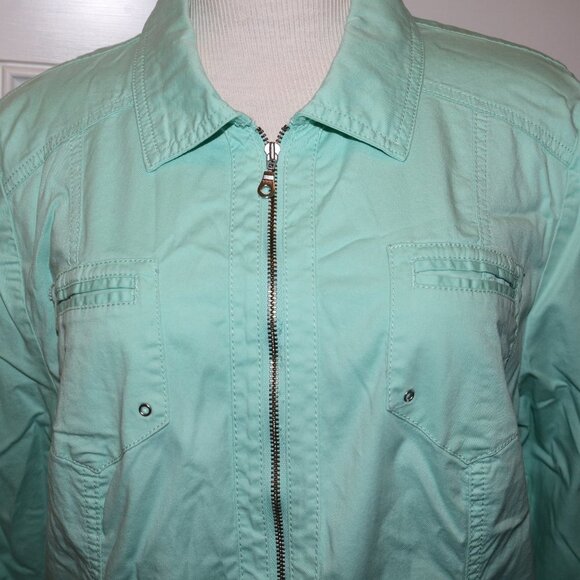 Chicos jacket size 2 and worn very little - Picture 2 of 8